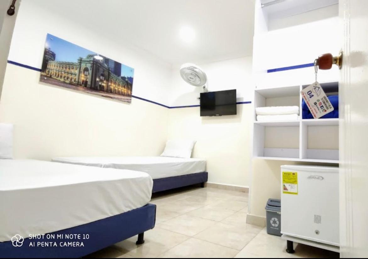 Casa Hotel Manco Mora Medellin Exterior photo
